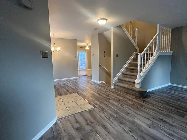 82 Liberty Dr — Photo 5
