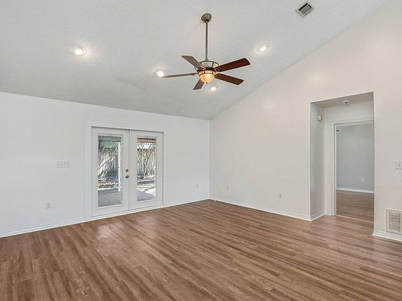 2nd image of 2803 Wilson Ln