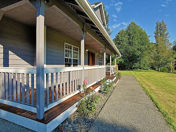 3rd image of 10427 168th Ave NE