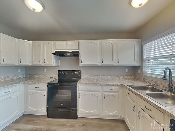 5th image of 645 Nora Ln