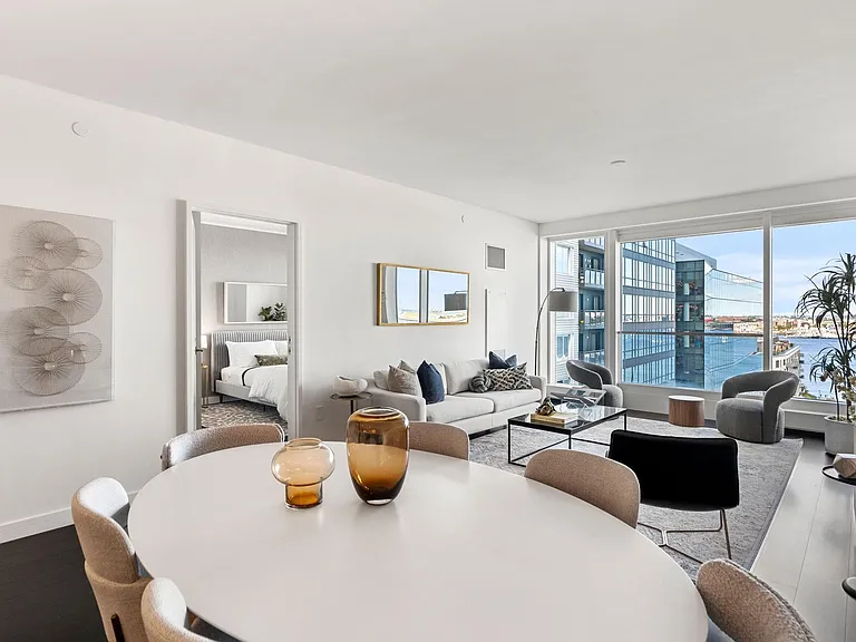 150 Seaport Blvd #C — Photo 2