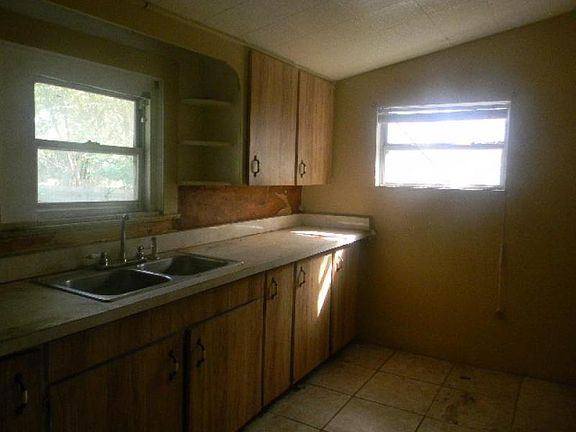 5th image of 3131 W Central Blvd