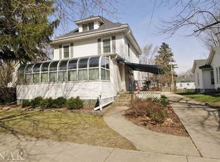 1106 E Grove St, Bloomington, IL 61701