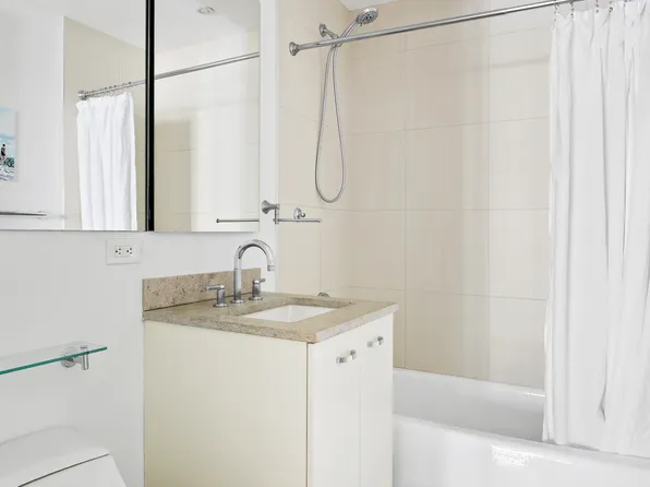 33 West 56th Street 8A image 5 of 5