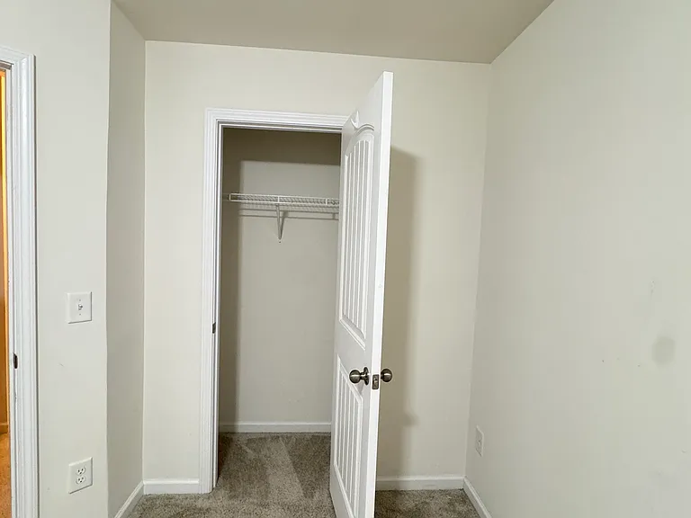 1070 Coldstream Dr — Photo 20