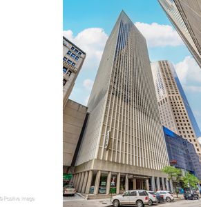 100 E Walton St APT 26F, Chicago, IL, 60611