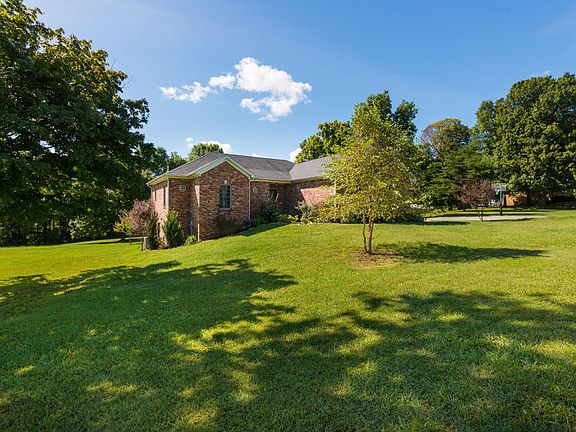 2nd image of 1519 Bogard Ln