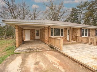 202 Edgefield St, Calhoun Falls, SC 29628