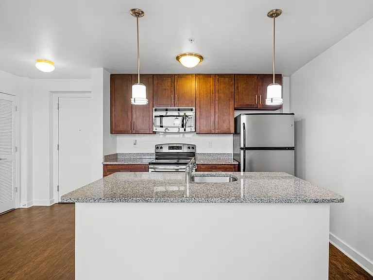 101 S Ellwood Ave — Photo 46