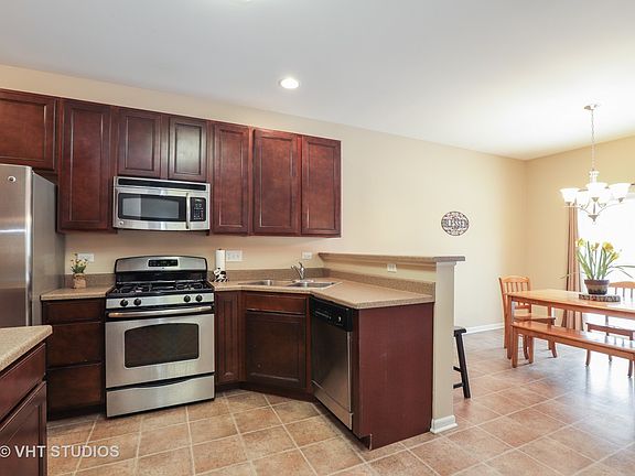 5th image of 512 S Jade Ln