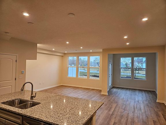 5th image of 3376 Abberley Dr