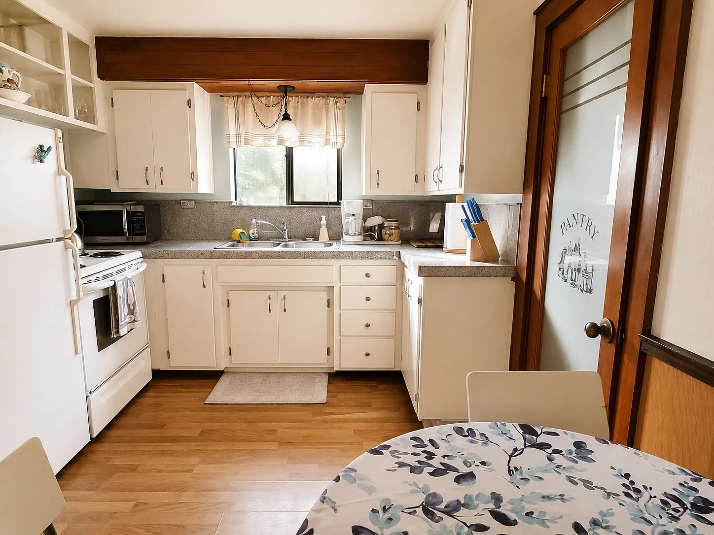 1 bed, 600 sqft, $1,450 — Photo 2