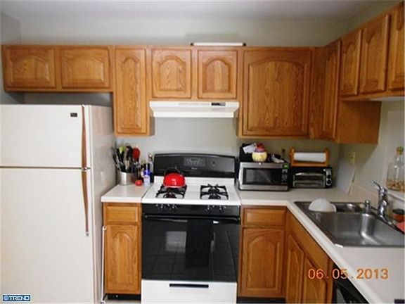 2nd image of 1304 Braken Ave