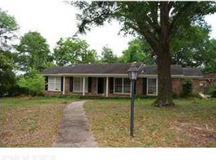 1066 Westbrook Dr, Mobile, AL 36618