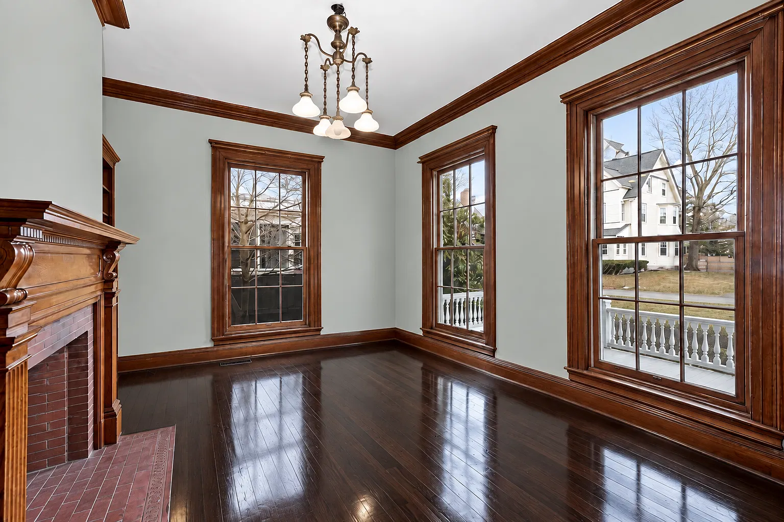 5 bed, 3.5 bath, 4248 sqft, $7,500 — Photo 4
