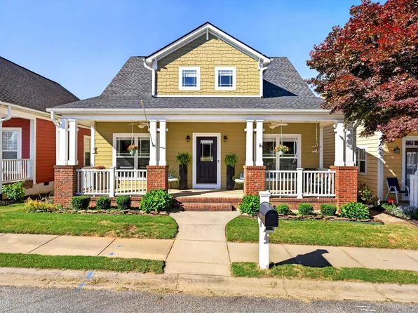 8 Marquette Rd, Simpsonville, SC 29680