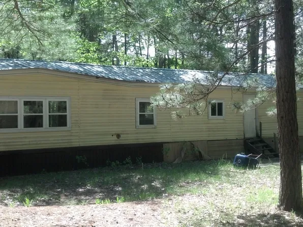 1697 Arrowhead Trl, Gaylord, MI 49735