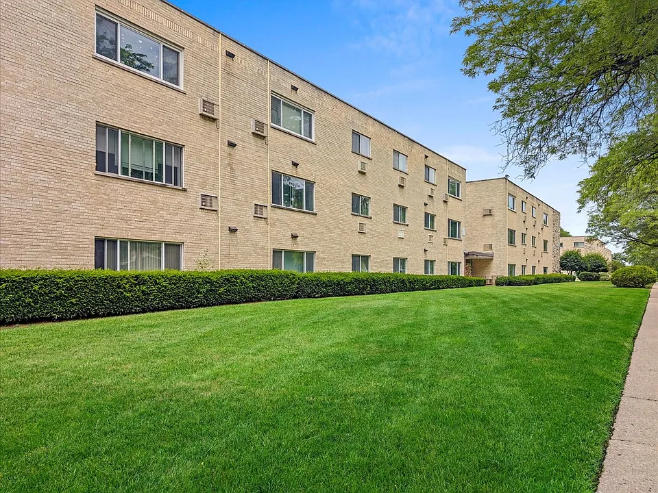 700 McKinley Ave #303