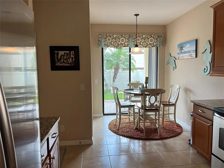 2002 Fishtail Fern Way — Photo 17