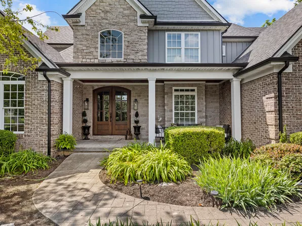 104 Deerfield Cir, Nicholasville, KY 40356