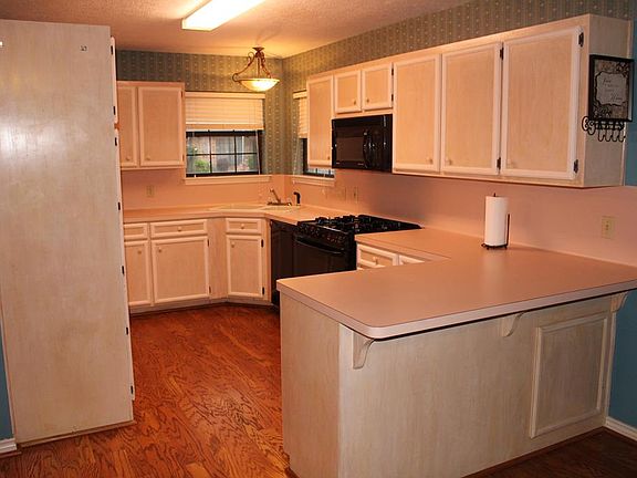 5th image of 3935 Suncrest Dr