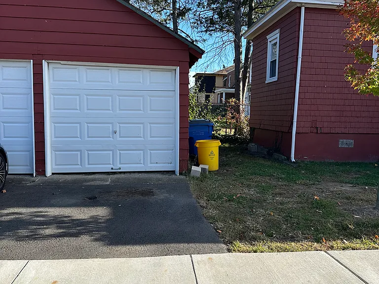 252 Parkway Ave #2 — Photo 4