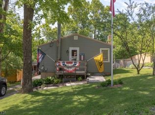 7 Summit Dr, Wantage, NJ 07461