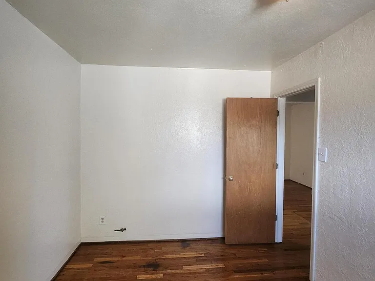 1306 Los Tomases Dr NW — Photo 7