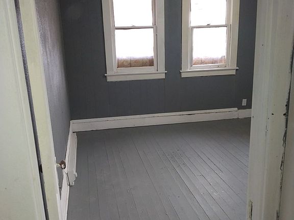 5th image of 616 Buckhannon Ave