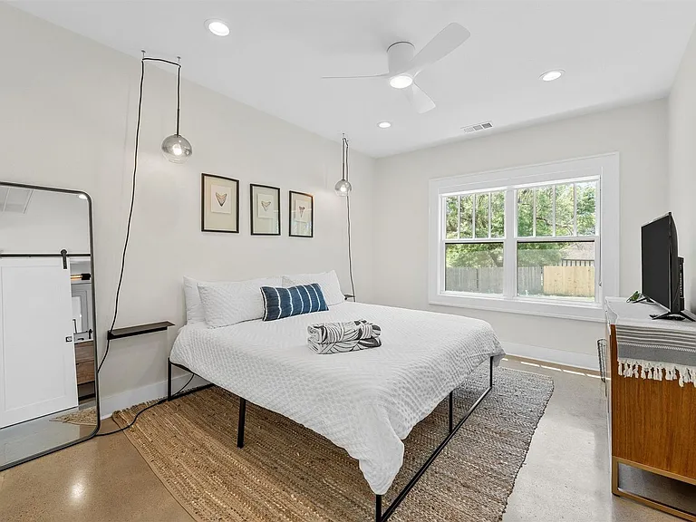 2925 Sanger Ave — Photo 34