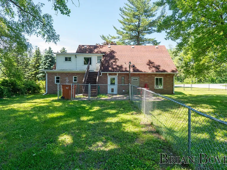 6480 Belmont Ave NE #2 — Photo 34