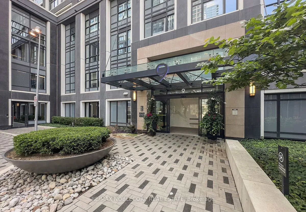 Building Photo - 9 Mabelle Ave #826