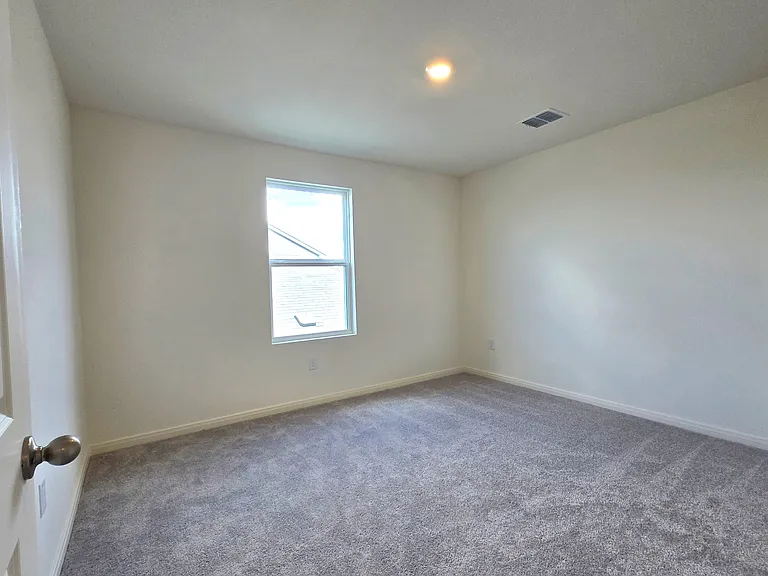 504 McFadin Way — Photo 7