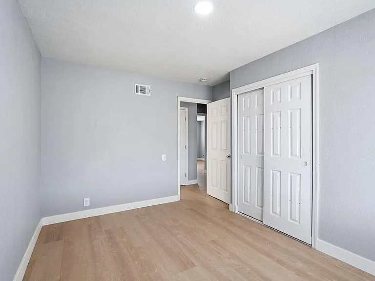 1857 Macduee Way — Photo 18