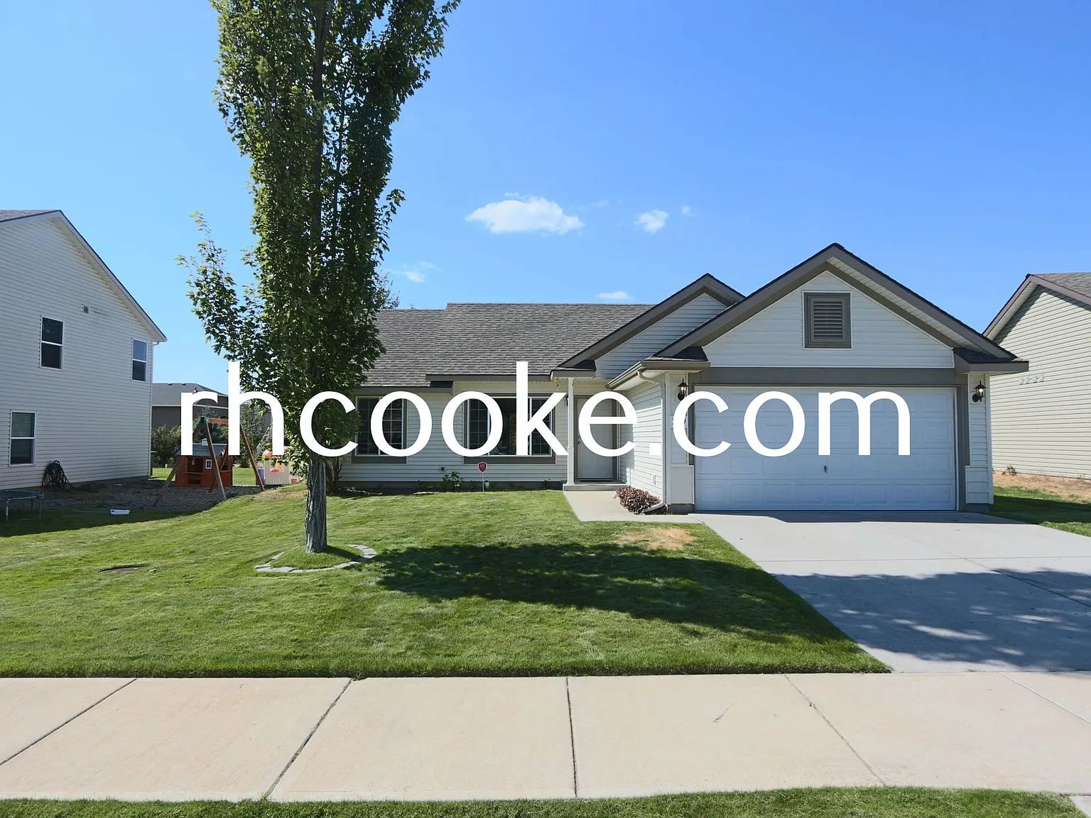 3 bed, 1177 sqft, $2,150 — Photo 1