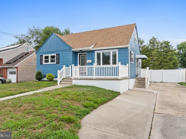 15 Cloverdale Rd, Blackwood, NJ 08012