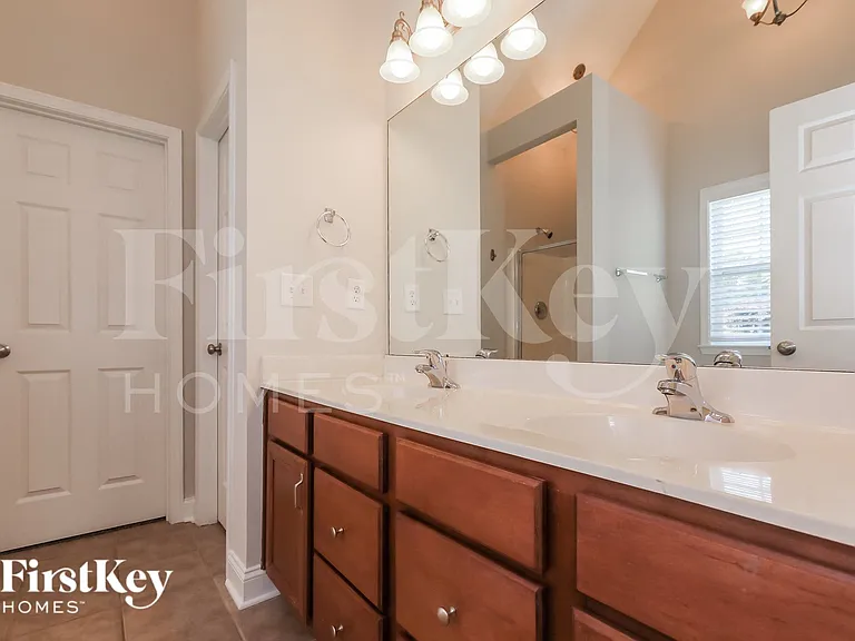 4006 Waxwood Dr — Photo 10