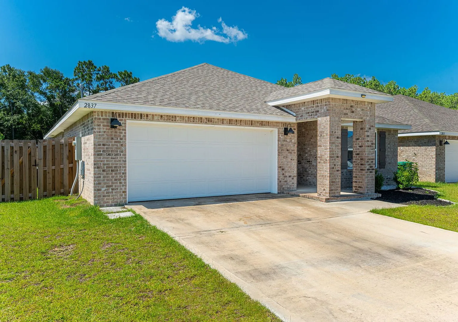 Modern 4-Bedroom All-Brick Home in Crestview with Spacious Yard, Upgrades and Community Pool — Photo 3
