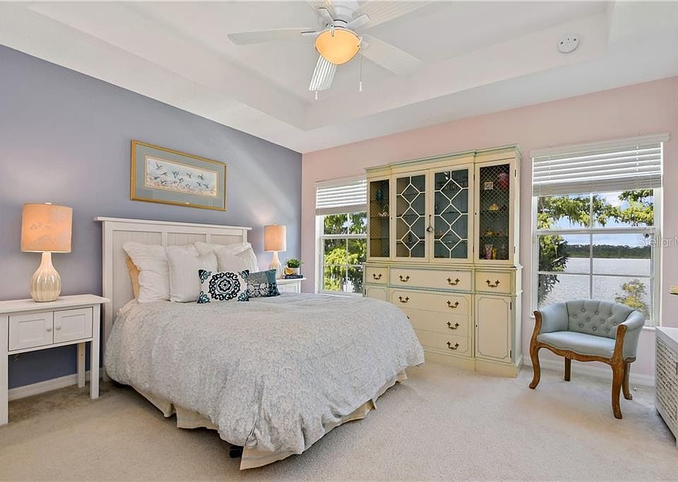 2nd image of 10234 Fallsgrove St