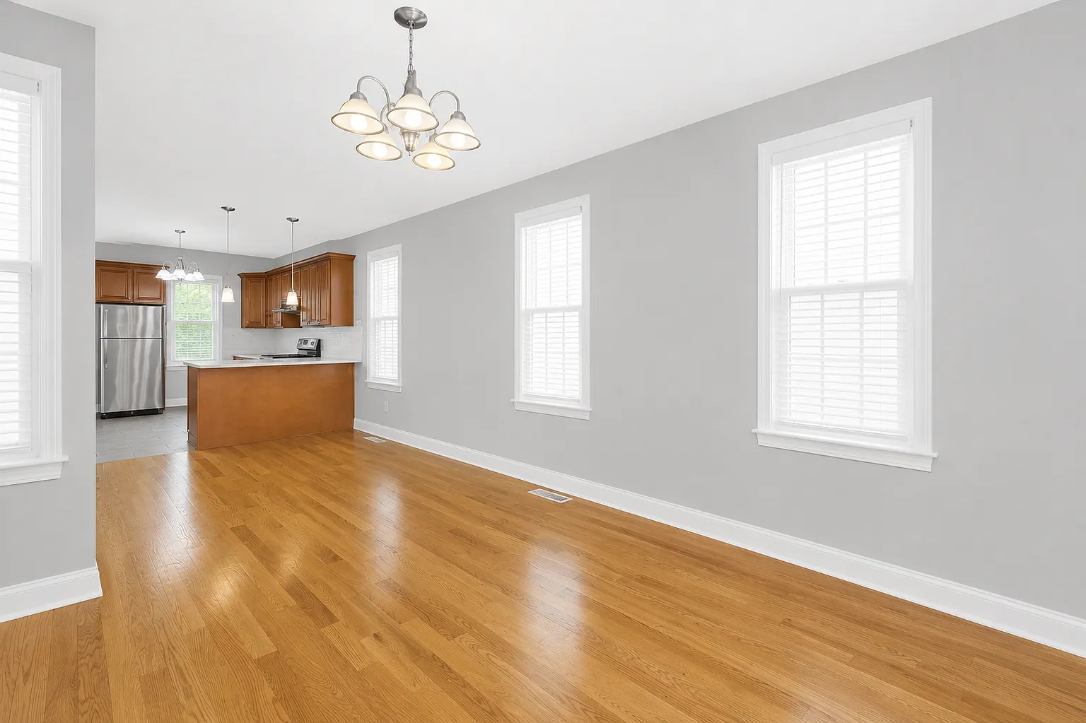 3 bed, 1166 sqft, $3,700 — Photo 3
