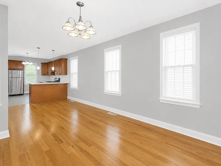 21 Cross St #1 — Photo 3