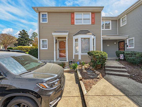 2nd image of 560 Darby Glen Ln