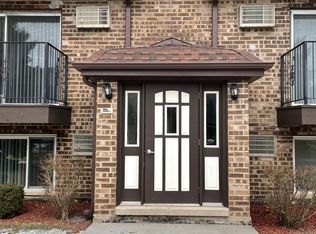 541 Dempster St #1N, Mount Prospect, IL 60056