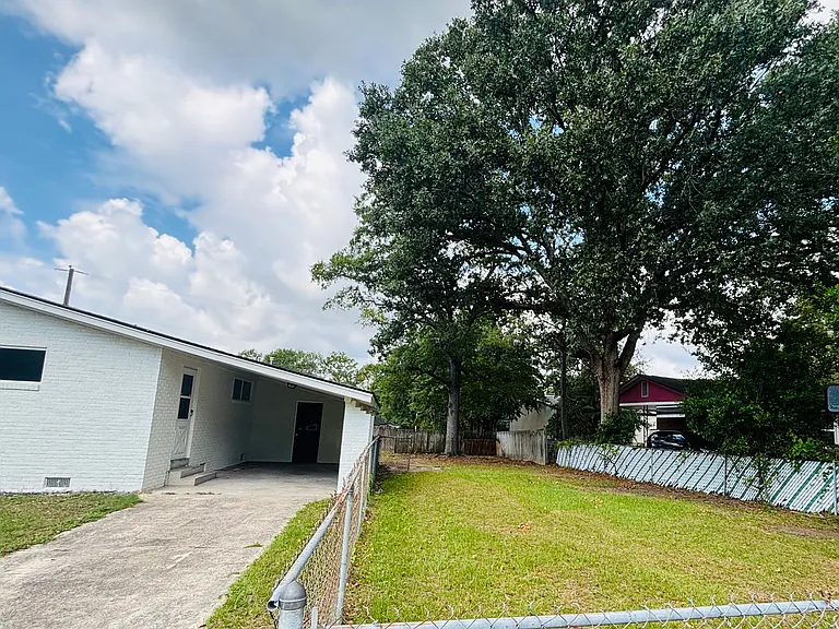 1414 Hazel St — Photo 17