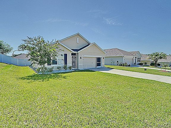 3rd image of 320 W Runyon Loop