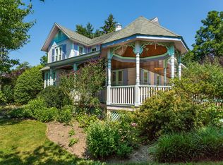 4 Sheridan Ln, Sea Cliff, NY 11579