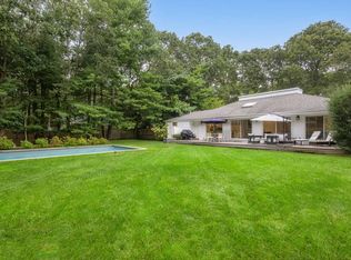 9 Sulky Cir, East Hampton, NY 11937