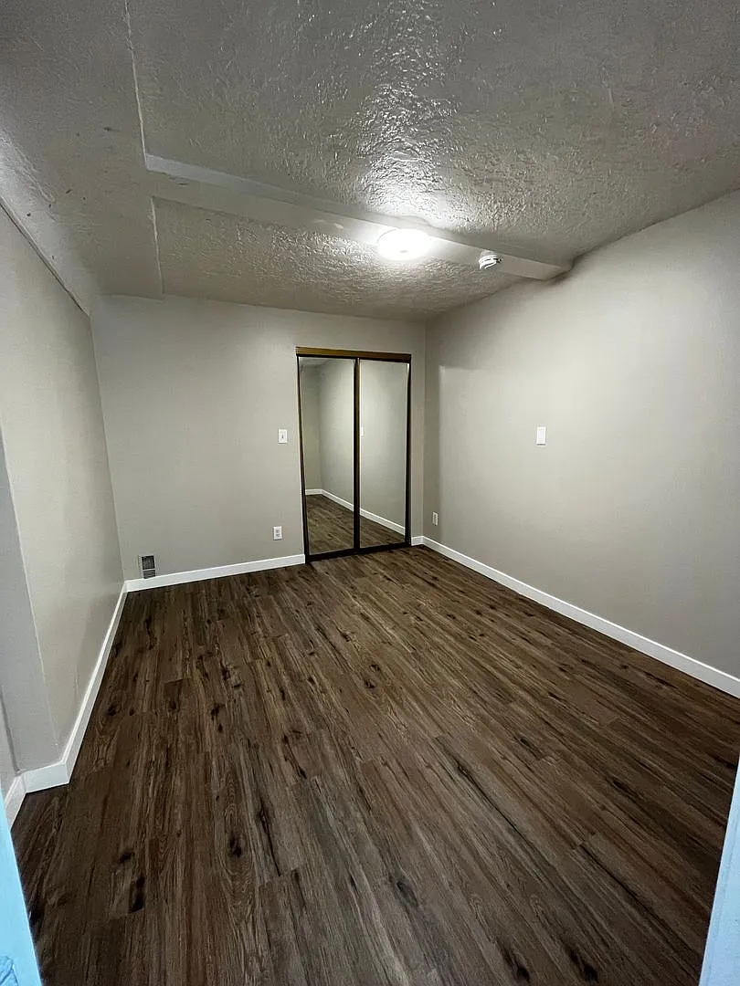 Ainsworth St - Rooms for Rent — Photo 2