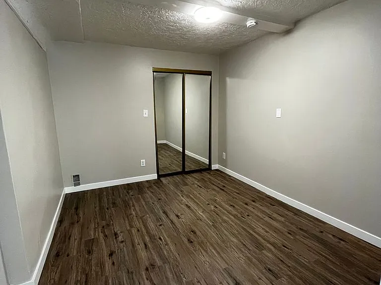 Ainsworth St - Rooms for Rent — Photo 2