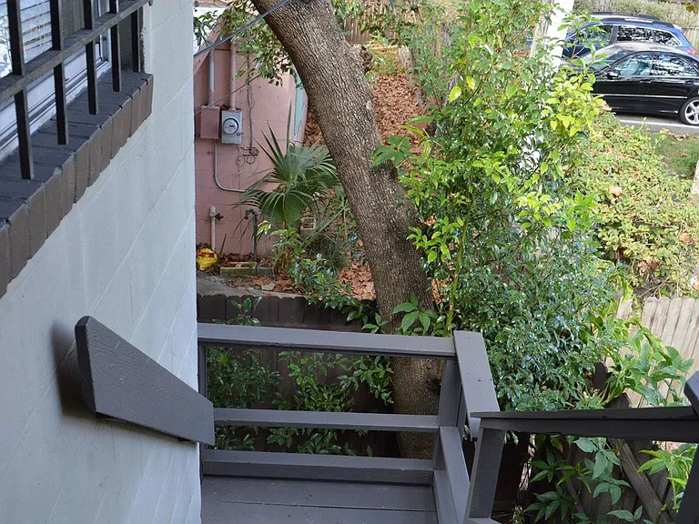 819 Menendez Ct — Photo 11